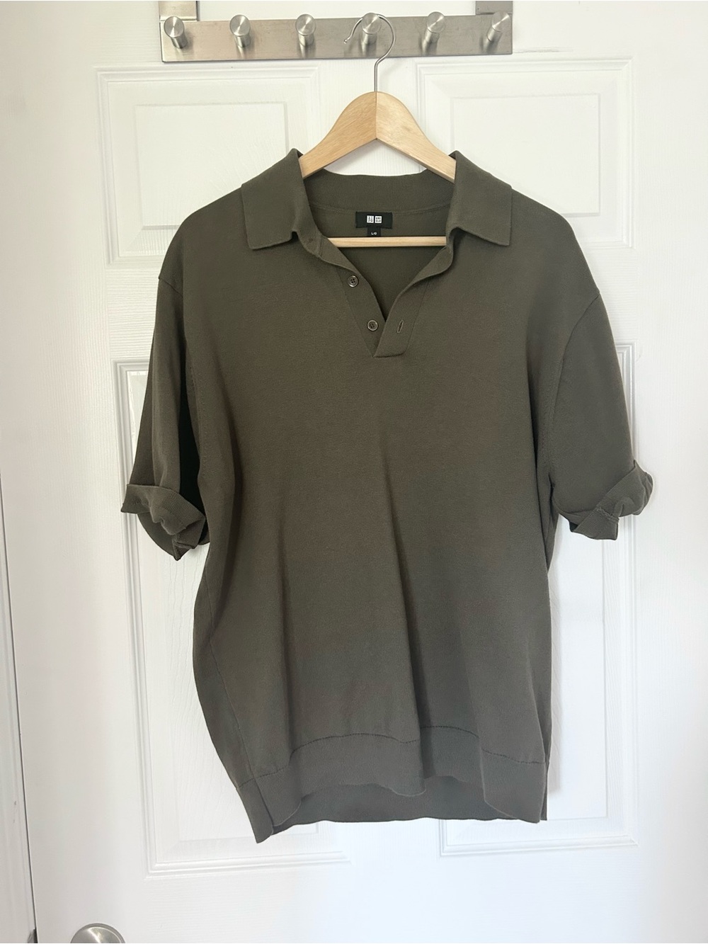 Uniqlo Olive Short-Sleeve Polo Knit - size L